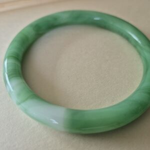 Green Bangle Bracelet Glass? Agate? Unsure Of Material